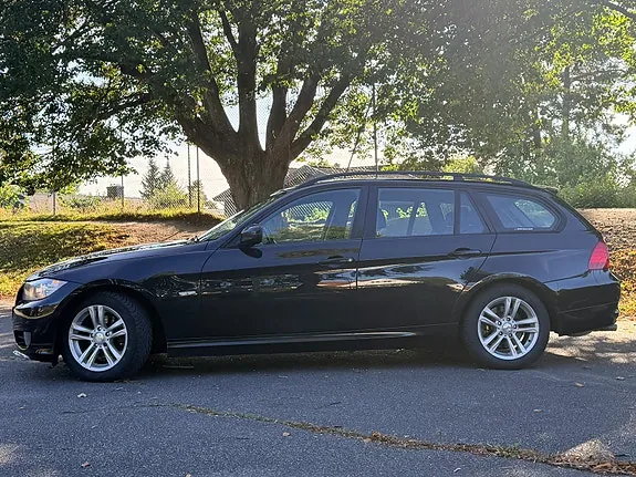 BMW 316I 2010 photo 3