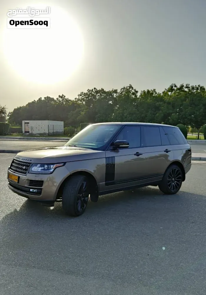 Land Rover Range Rover Vogue 2015 photo 2