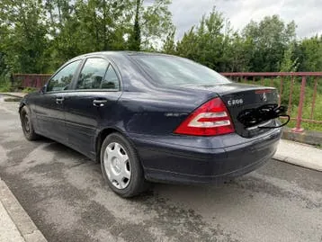Mercedes-Benz C200