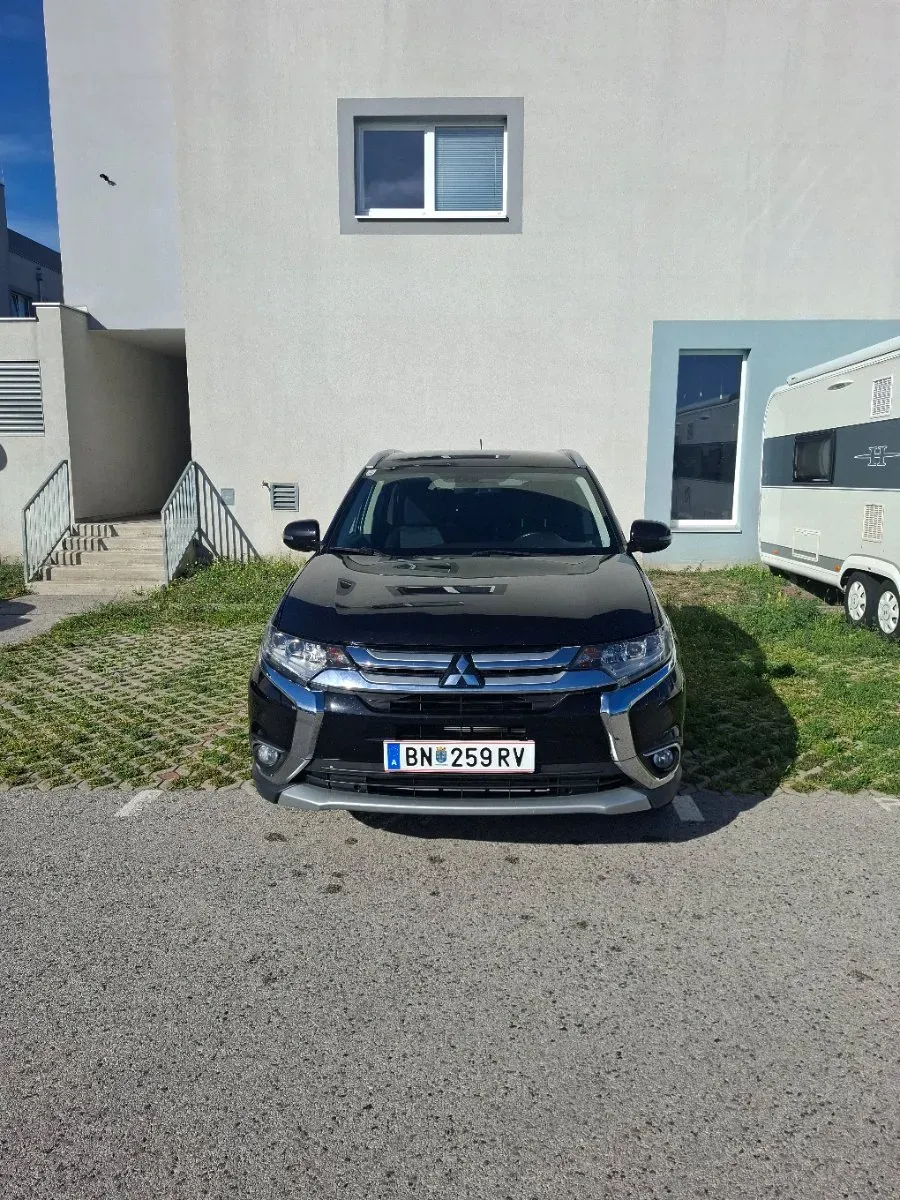 Mitsubishi Outlander 2017 photo 3