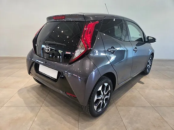 Toyota Aygo 2021 photo 2