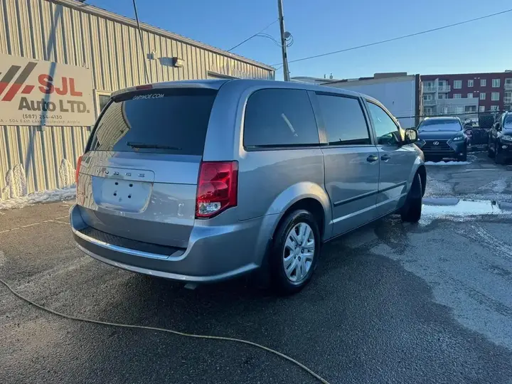 Dodge Grand Caravan 2017 photo 3