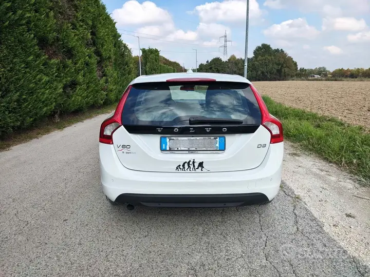 Volvo V60 2012 photo 4