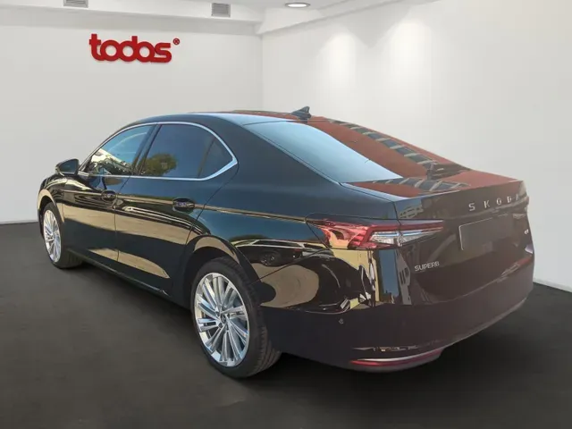 Skoda Superb 2025 photo 3