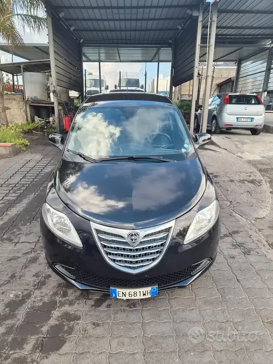 Lancia Ypsilon 2012 photo 3