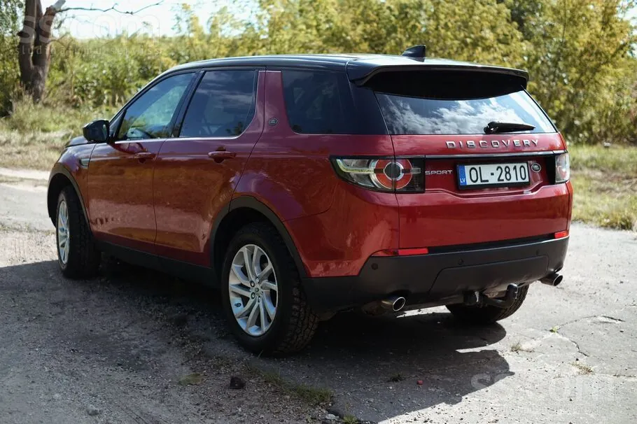 Land Rover Discovery Sport 2017 photo 2