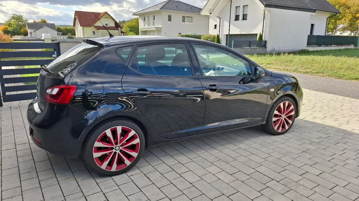 Seat Ibiza 2016 photo 3