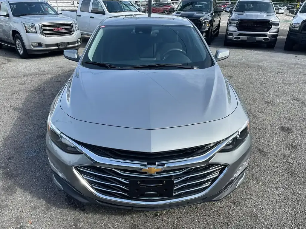 Chevrolet Malibu 2023 photo 2