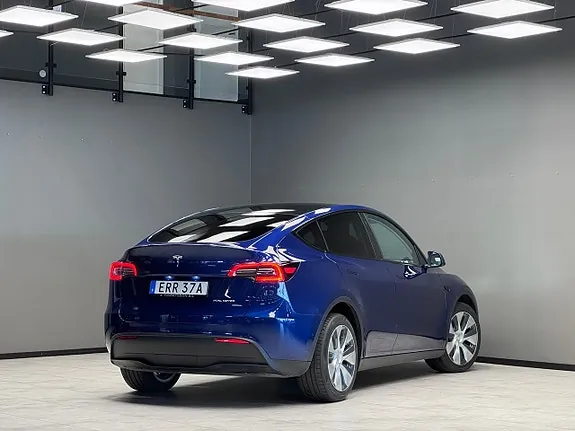 Tesla Model Y 2022 photo 2