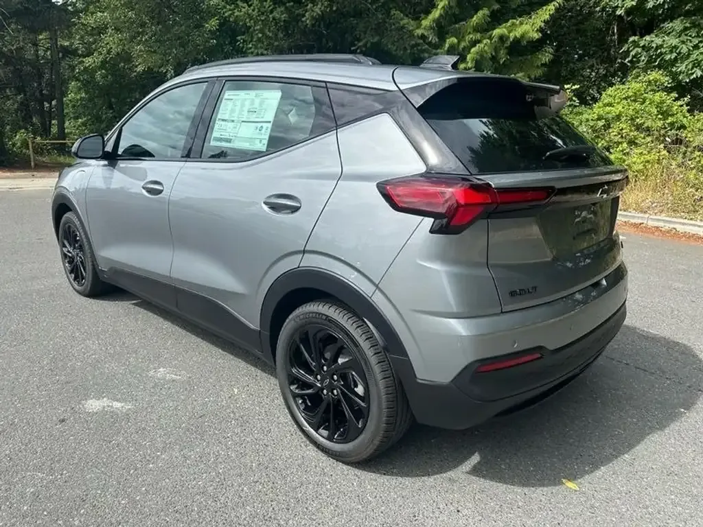 Chevrolet Bolt 2027 photo 3