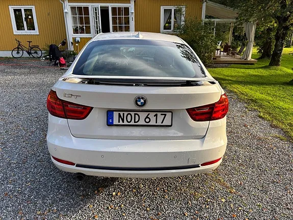 BMW 318D 2014 photo 4
