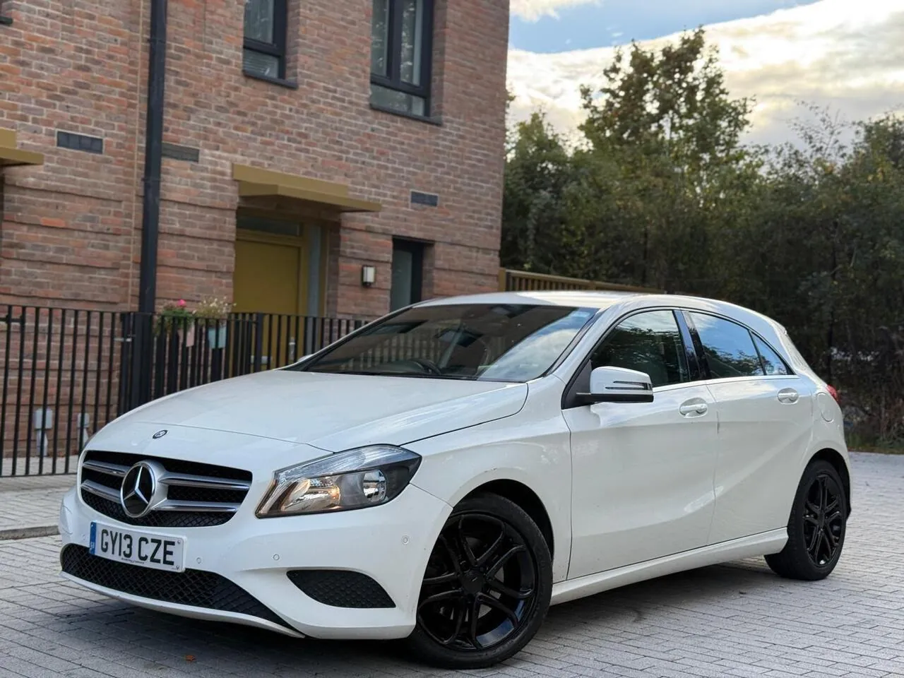 Mercedes-Benz A-Class 2013 photo 3