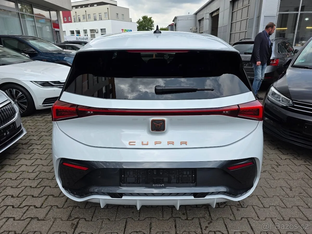 Cupra Born 2024 photo 5