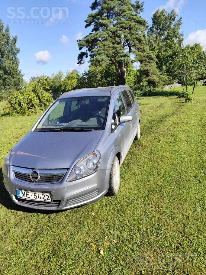 Opel Zafira 2005 photo 2