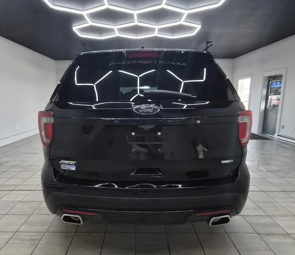 Ford Explorer Sport 2016 photo 4