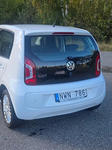 Volkswagen Up 2014 photo 5