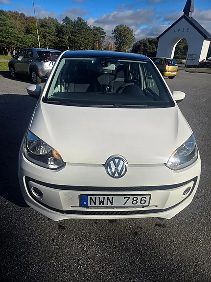 Volkswagen Up 2014 photo 4