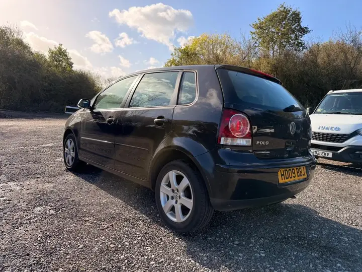 Volkswagen Polo 2009 photo 5