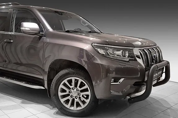 Toyota Land Cruiser 2018 photo 2