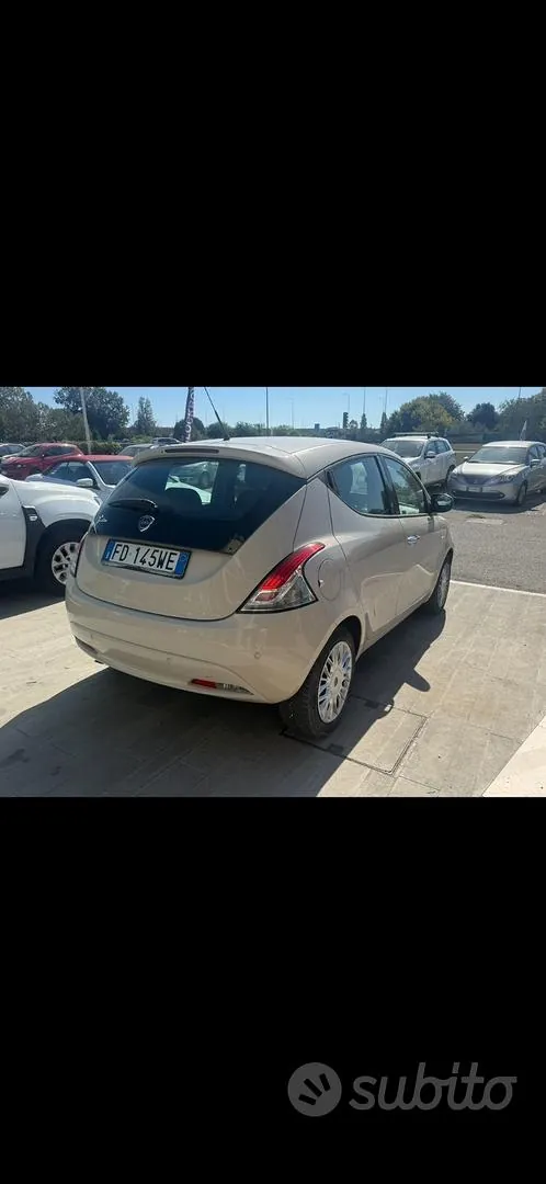 Lancia Ypsilon 2016 photo 3