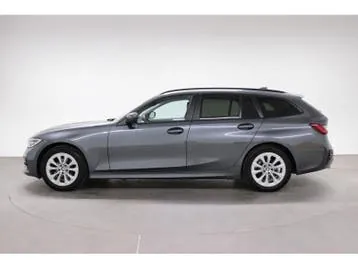 BMW 3 Series 2021 photo 2