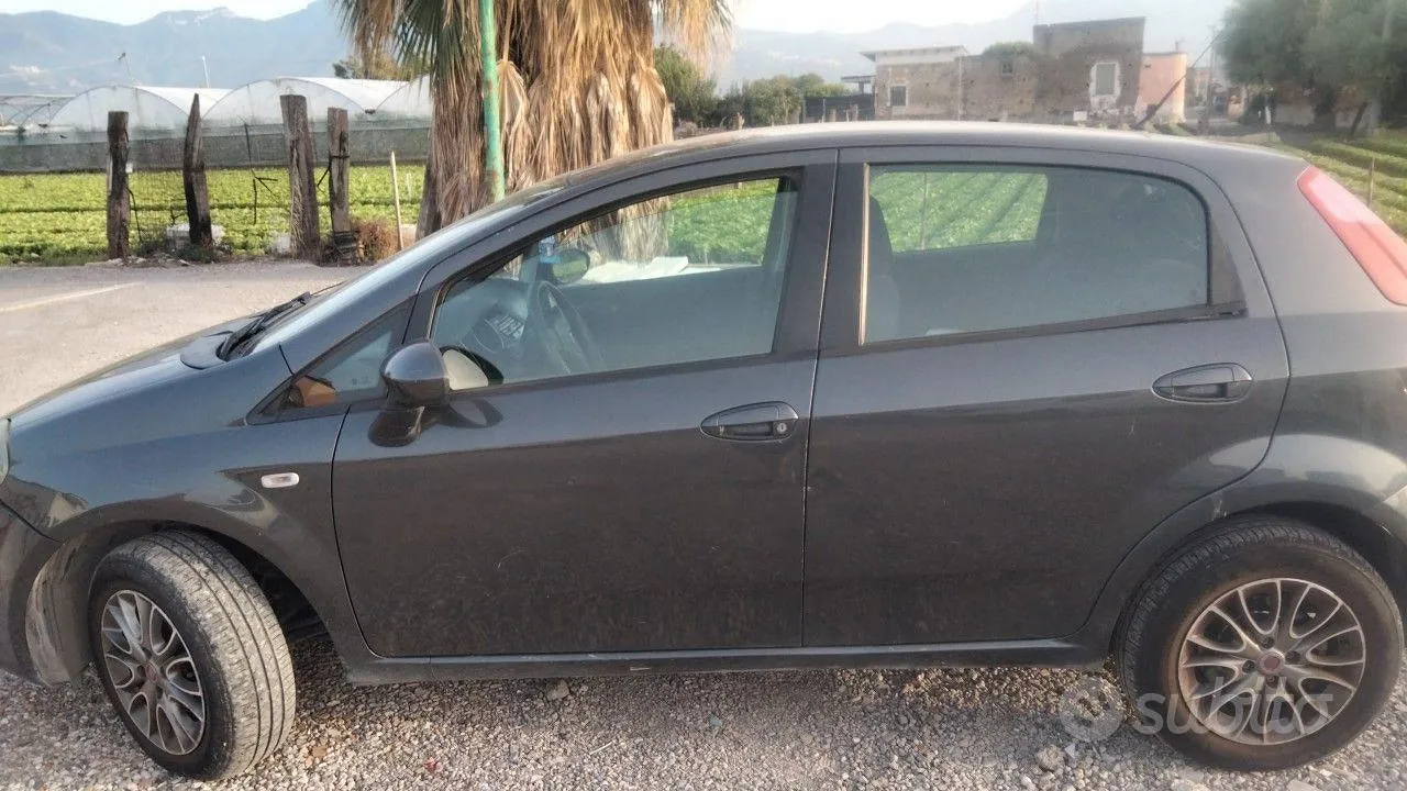 Fiat Punto 2014 photo 2