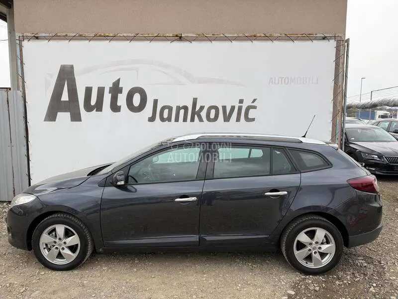 Renault Megane 2010 photo 3