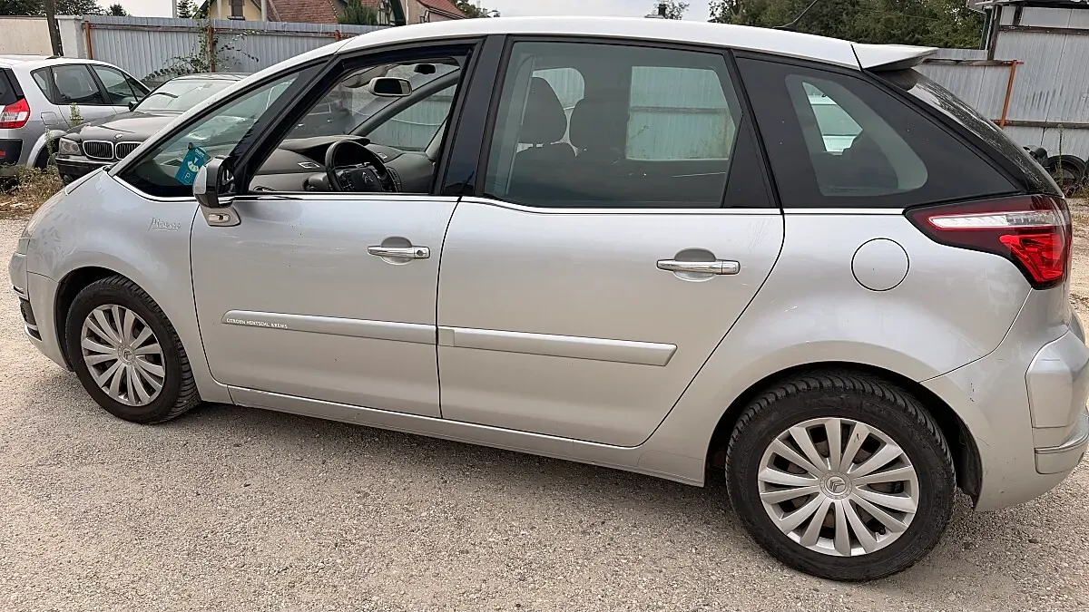 Citroen C4 Picasso 2011 photo 3
