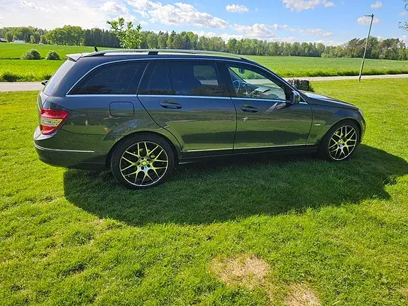 Mercedes-Benz C180 2011 photo 2