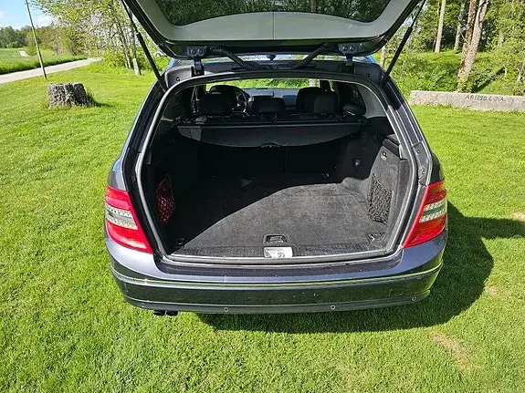 Mercedes-Benz C180 2011 photo 3
