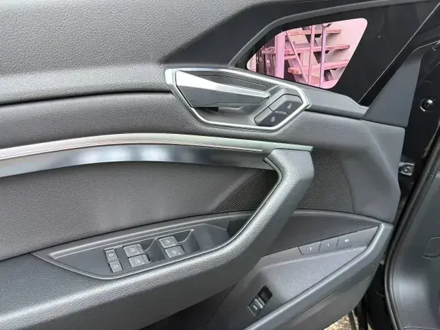 Audi E-Tron 2021 photo 4