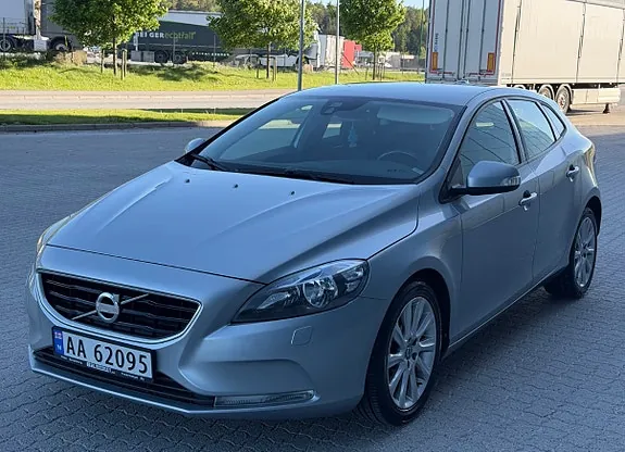 Volvo V40 2013 photo 4