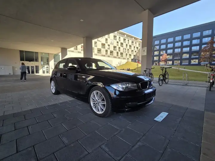 BMW 1 Series 2008 photo 2