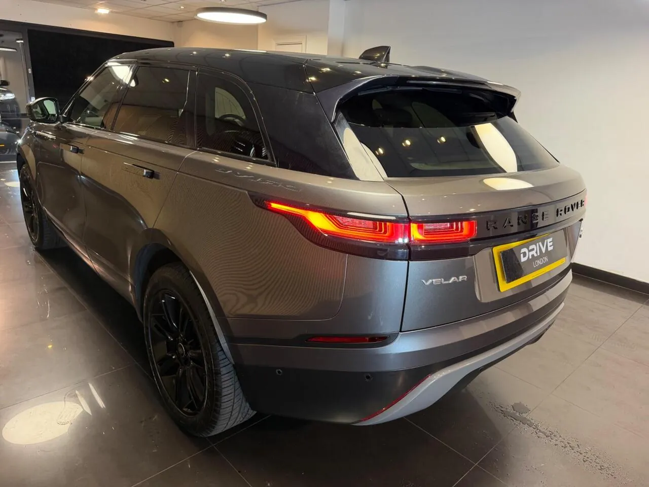 Land Rover Range Rover Velar 2018 photo 5