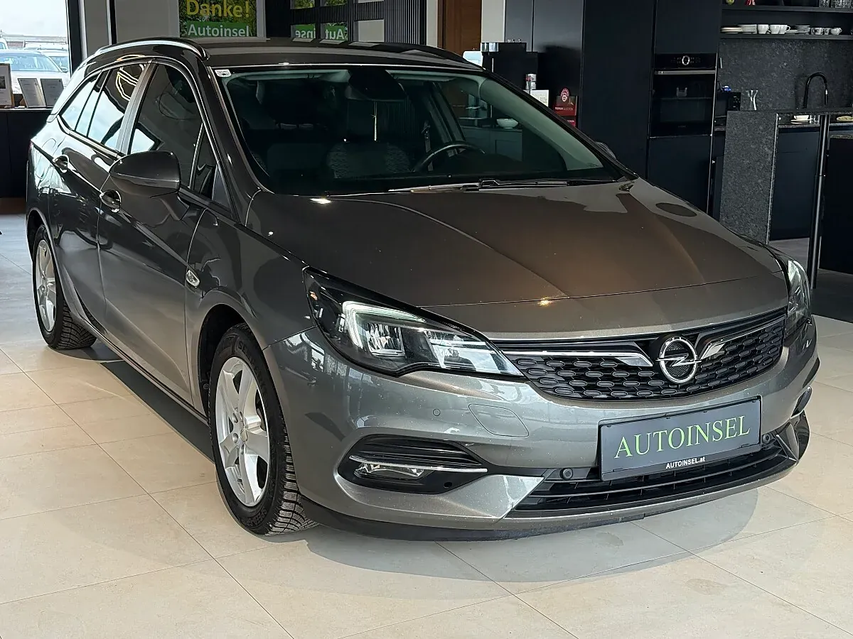 Opel Astra 2020 photo 2