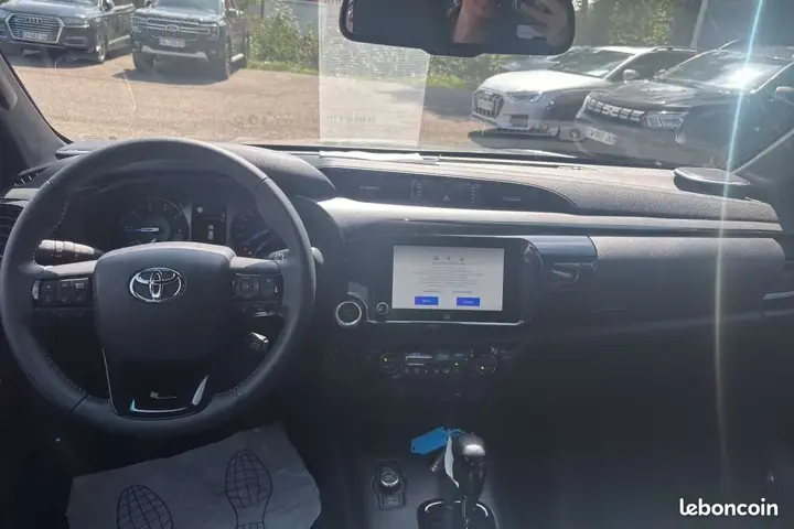 Toyota Hilux 2026 photo 2