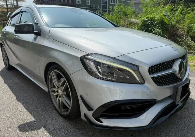 Mercedes-Benz A180