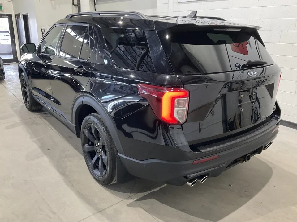 Ford Explorer 2022 photo 2
