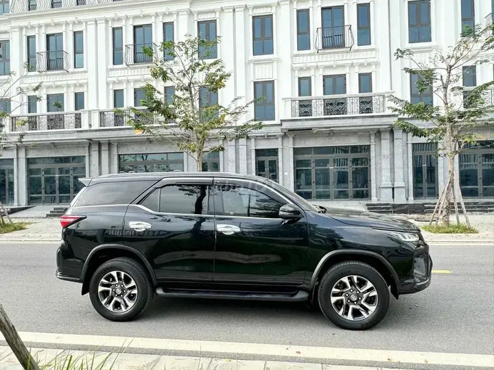 Toyota Fortuner 2020 photo 3