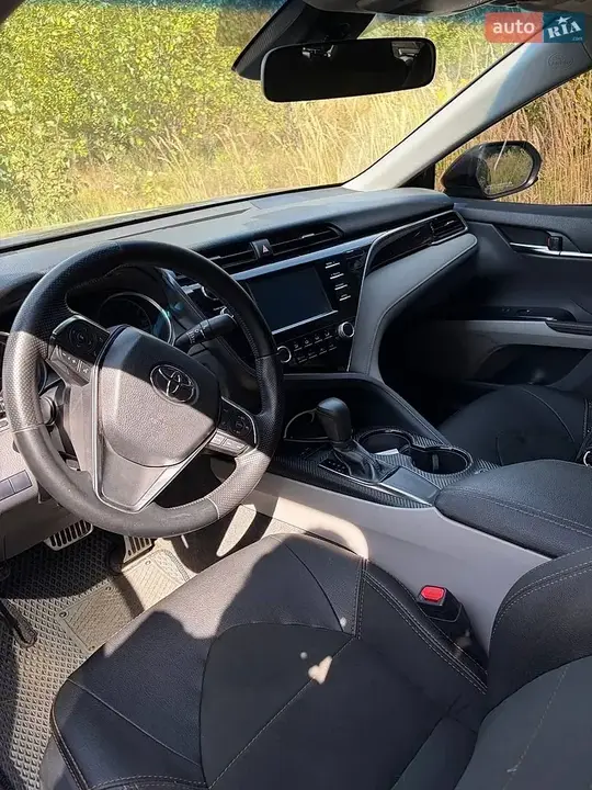Toyota Camry 2017 photo 3