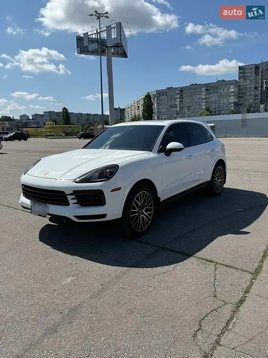Porsche Cayenne 2021 photo 2