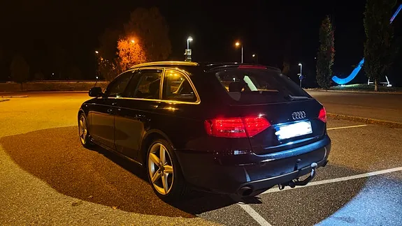 Audi A4 2009 photo 3