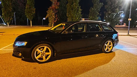 Audi A4 2009 photo 4