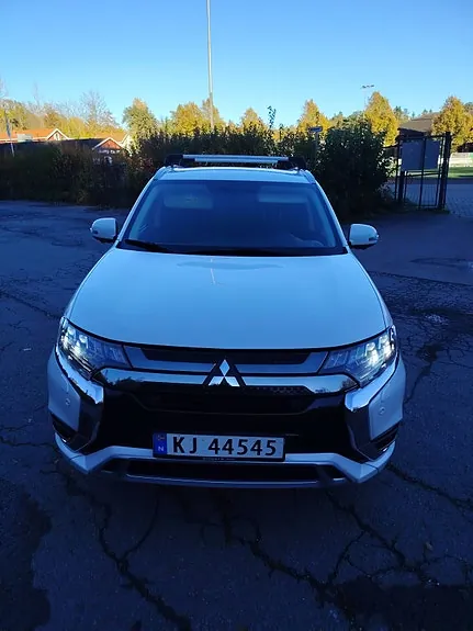 Mitsubishi Outlander 2020 photo 2