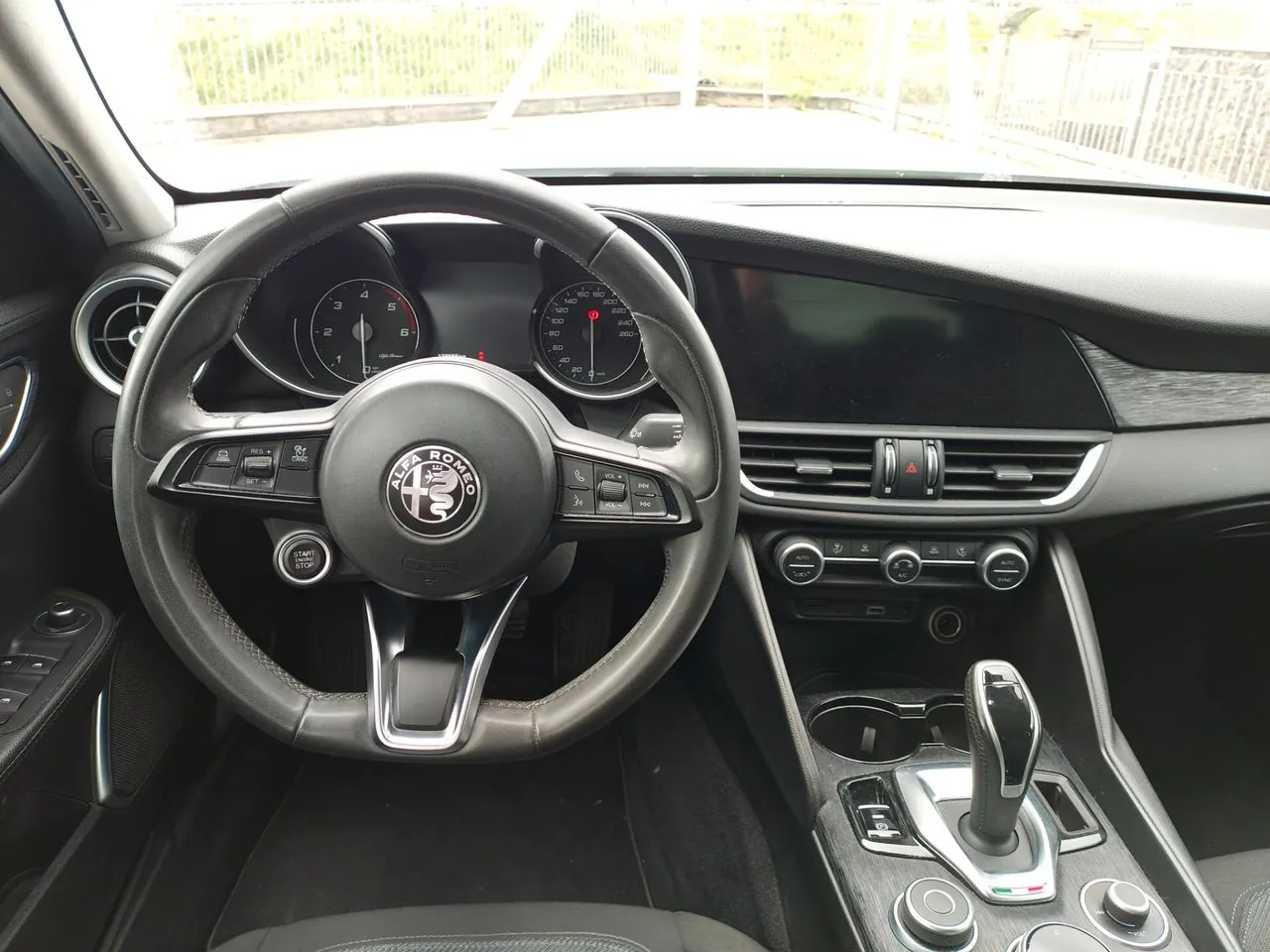 Alfa Romeo Giulia 2020 photo 3