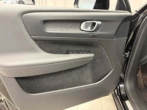 Volvo C40 2023 photo 4