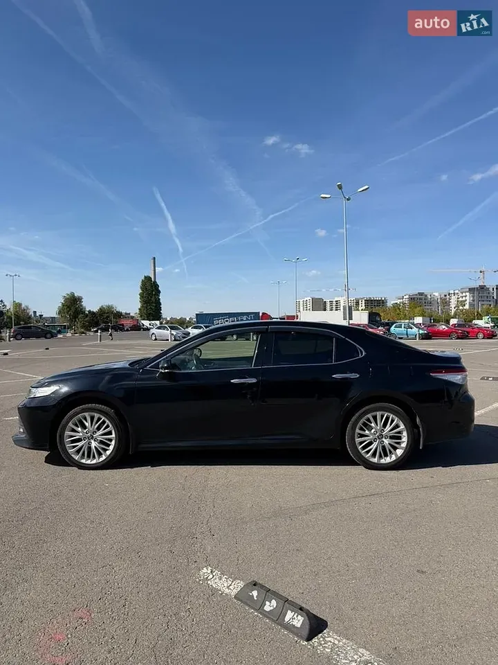 Toyota Camry 2017 photo 3