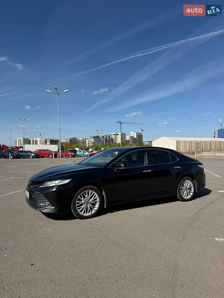 Toyota Camry 2017 photo 2