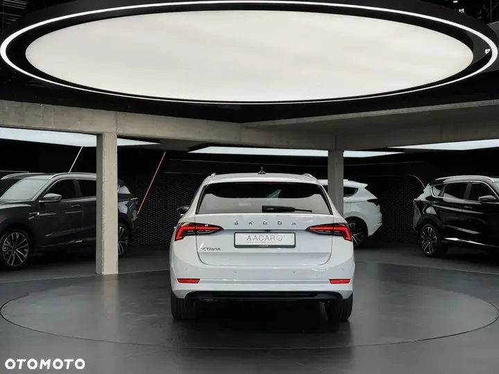 Skoda Octavia 2023 photo 4
