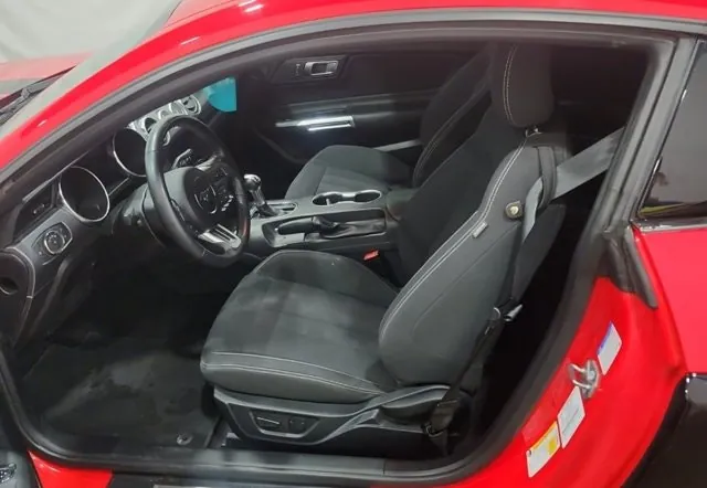Ford Mustang 2020 photo 3